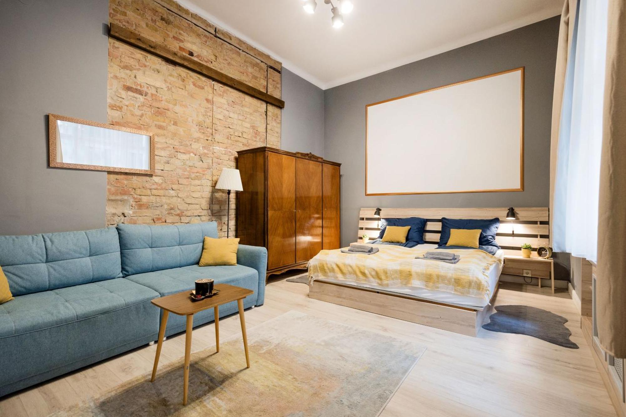 Urban Tranquillity By The Main Shopping Street Apartment Budapest Exterior photo